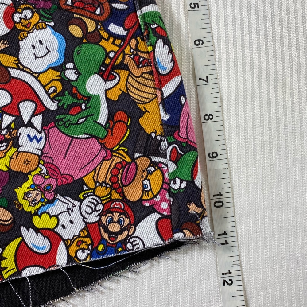 Levi’s x Super Mario 501 High Rise Jean Shorts - Picture 7 of 12